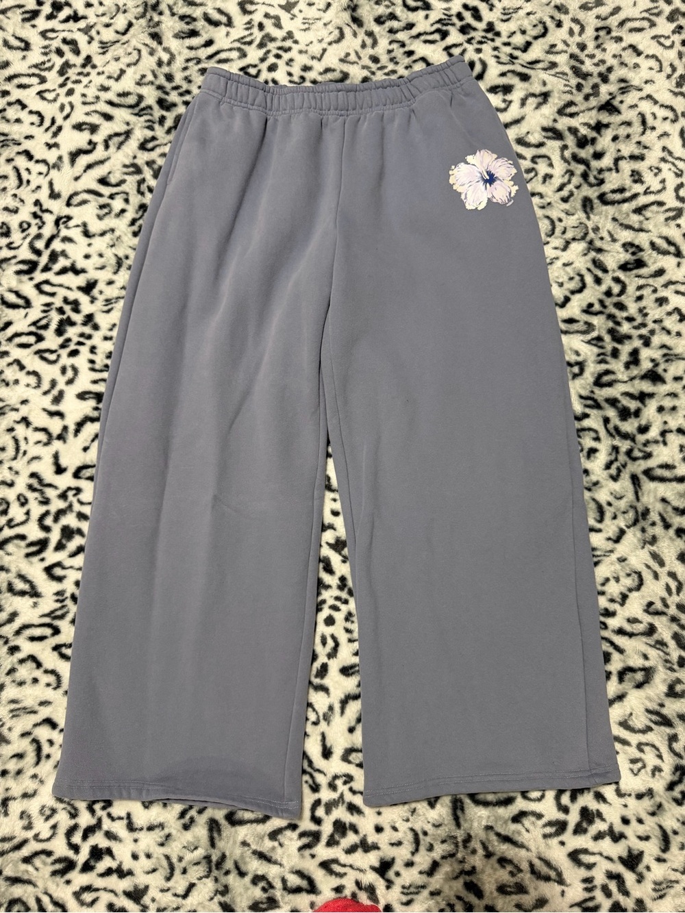 women Floral Accent Gray sweat Pants